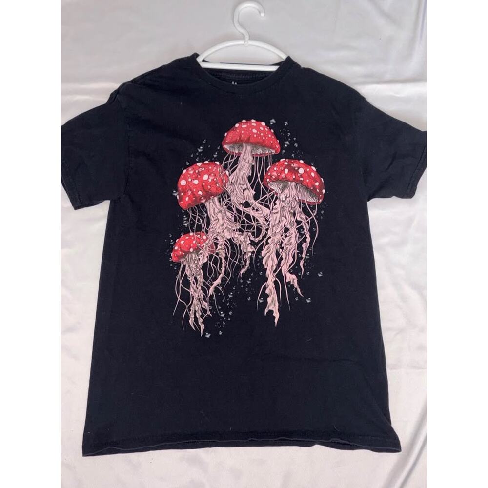 Threadless unisex M Black Jellyfish Graphic Tee Pink Ocean Art Shirt